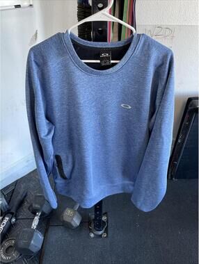 oakley pullover sweater sz XL blue